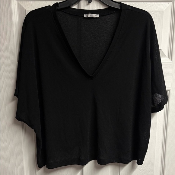 Zara Tops - Zara Lightweight/Sheer Black Cropped V-Neck Top Size Large